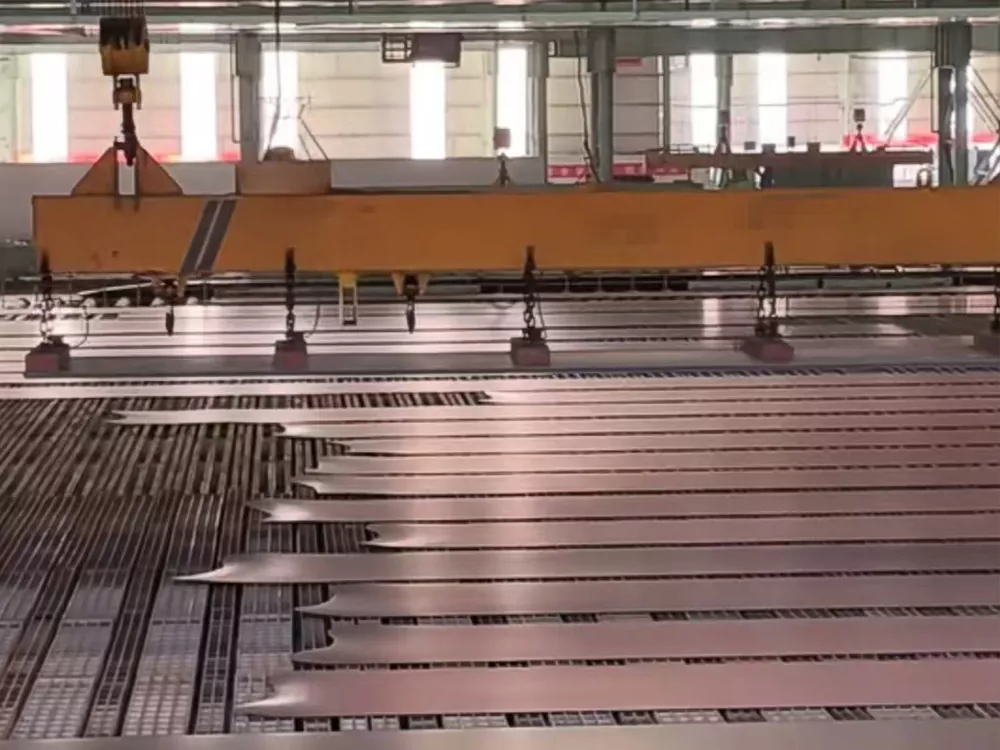 Көміртекті болат тақтайша өнеркәсіптік қолданбаларды қалай жақсартады?